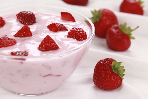 Yogurt with strawberries